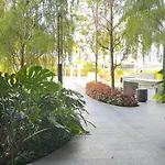 Cozy Studio Service Suite Free Parking Netflix Trion Kl