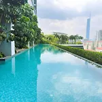Cozy Studio Service Suite Free Parking Netflix Trion Kl