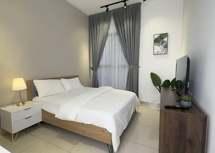 Cozy Studio Service Suite Free Parking Netflix Trion Kl
